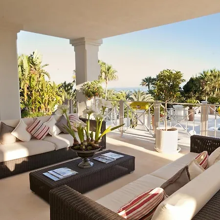Elizabeth * Marbella